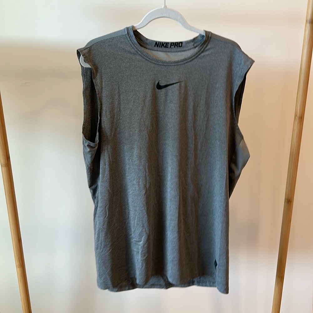 Nike Pro Dri-Fit Men’s gray tank, size XL